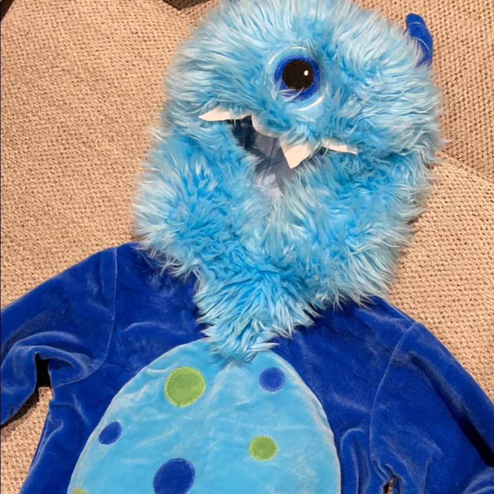 Super cute toddler/baby monster costume.